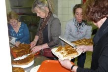 Les bnvoles de la commune ont prpar les galettes