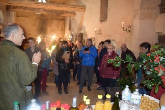 Monsieur d’Englejean accueille le public dans l’abbaye