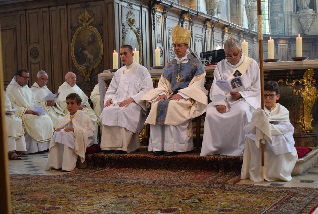 Monseigneur Pierre-Antoine Bozo a prsid la crmonie