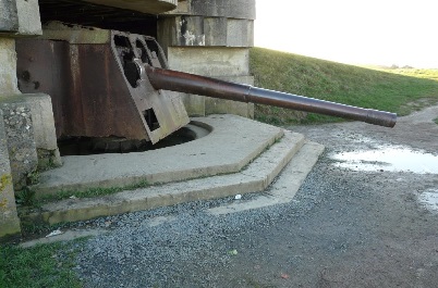 Le pitinement des visiteurs oblige  quelques travaux de rfection du sol