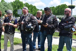 Les Bikers reconnaissants envers les Amrindiens Lakota Oglala