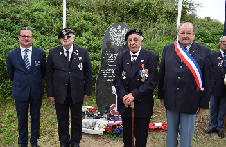 Franck Leconte de l’ONAC, Pat Moore, Jean-Pierre Ruault et Jean-Pierre Lachvre, maire