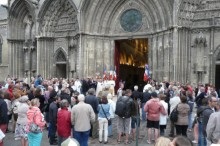 Le clerg et le premier magistrat de la ville entreront dans la cathdrale pour le Te Deum