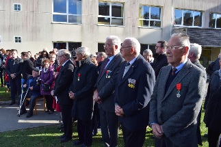 Les dcors de la Lgion d’Honneur ont particip  la remise en tat de la plaque 14/18